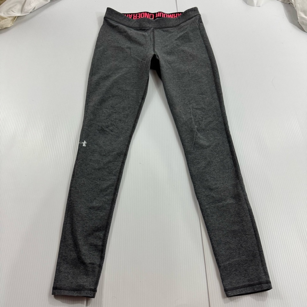 422. Women’s Under Armour Gray and Pink Waistband Leggings (S)
